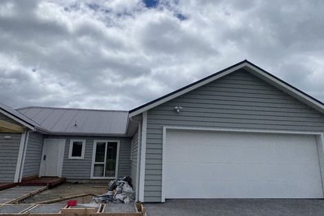 Photo of property in 2 Grove Lane, Omokoroa, 3114