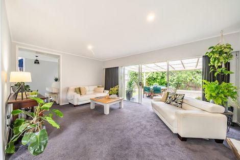 Photo of property in 6 Brightwater Crescent, Totara Park, Upper Hutt, 5018