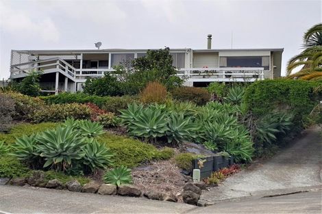 Photo of property in 25 Powells Road, Cable Bay, 0420