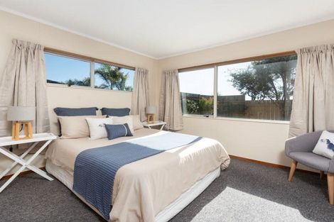 Photo of property in 1/1004 Papamoa Beach Road, Papamoa Beach, Papamoa, 3118