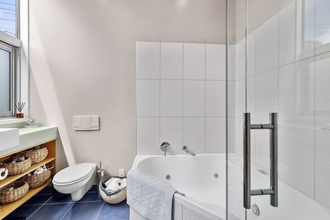 Photo of property in 36 Mantell Street, Seatoun, Wellington, 6022