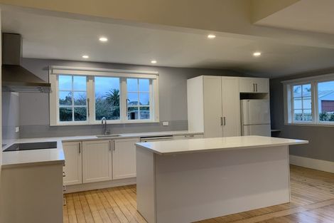 Photo of property in 29 Taupaki Road, Taupaki, Henderson, 0782