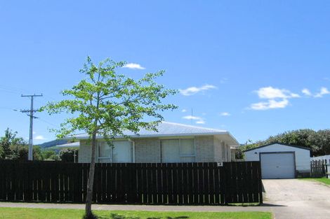 Photo of property in 2 Anita Grove, Riverdale, Gisborne, 4010