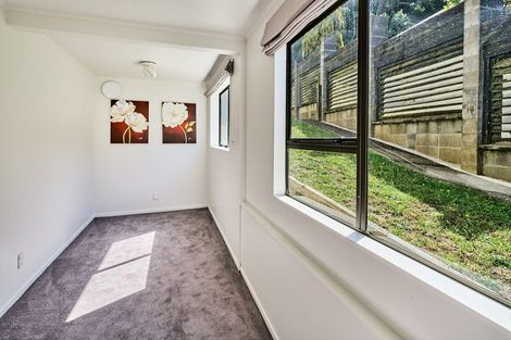 Photo of property in 27 Old Coach Road, Johnsonville, Wellington, 6037