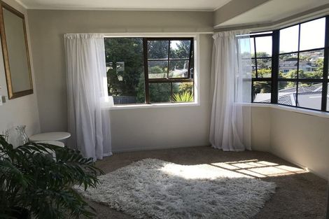 Photo of property in 2/4 Penning Road, Castor Bay, Auckland, 0620