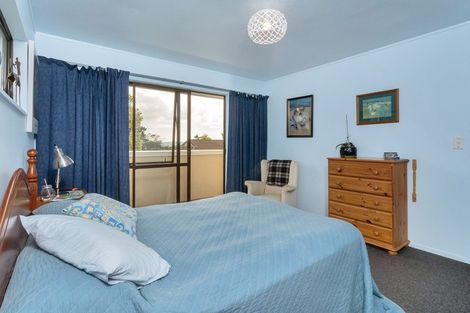Photo of property in 9/24 Eastglen Road, Glen Eden, Auckland, 0602