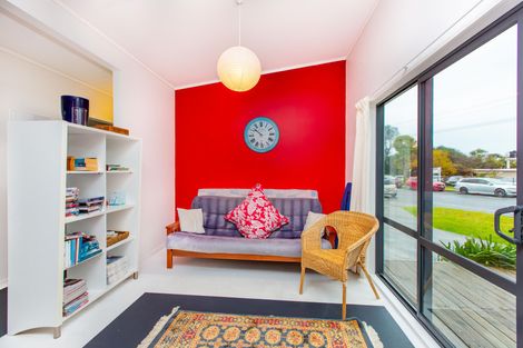 Photo of property in 30 Manukau Road, Raglan, 3225