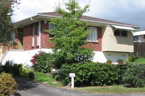 Photo of property in 2/15 Cezanne Place, New Lynn, Auckland, 0600