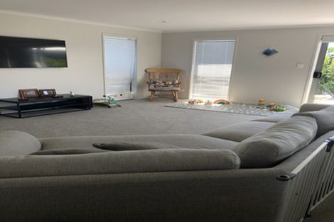 Photo of property in 14 Pioneer Crescent, Omokoroa, 3114