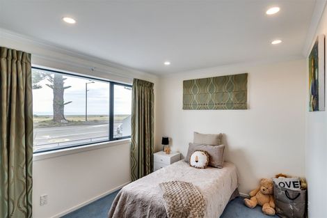 Photo of property in 633 Marine Parade, Napier South, Napier, 4110