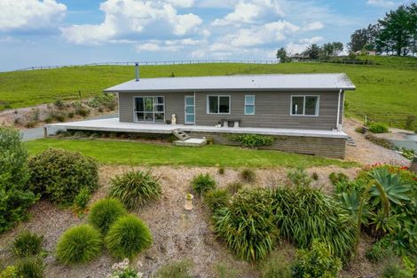 Photo of property in 571 Shoemaker Road, Waipu, 0582