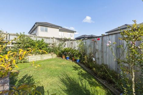 Photo of property in 21b Stamford Crescent, Flat Bush, Auckland, 2019