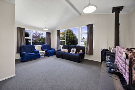 Photo of property in 4 Karaka Street, Merrilands, New Plymouth, 4312