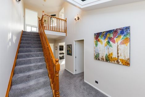 Photo of property in 27 Abby Road, Fitzherbert, Palmerston North, 4410