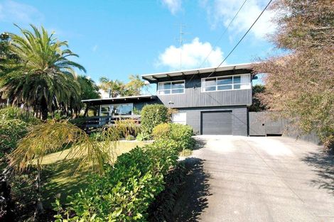 Photo of property in 74 Peach Road, Glenfield, Auckland, 0629