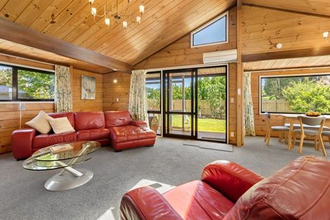 Photo of property in 43 Nimmo Avenue, Waikanae, 5036