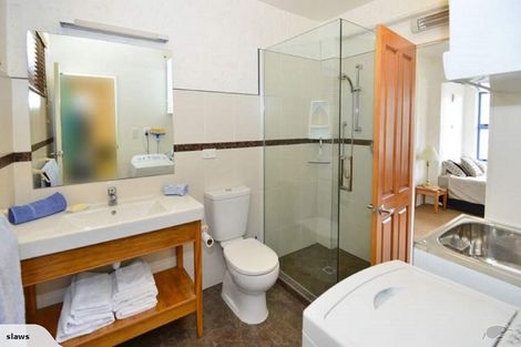 Photo of property in 2e Weranui Road, Waiwera, Orewa, 0994