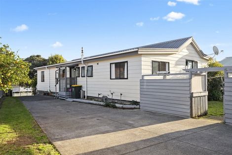 Photo of property in 9 Churchill Terrace, Waiuku, 2123
