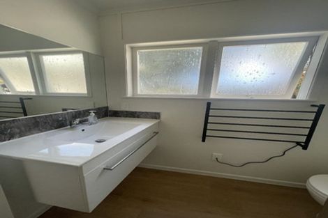 Photo of property in 5 Birdie Place, Red Beach, 0932