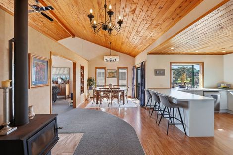 Photo of property in 166 Torkar Road, Clarks Beach, 2122