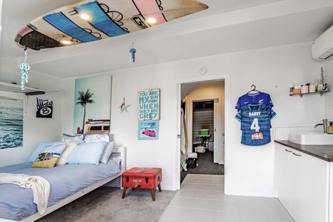 Photo of property in 38 Waiwaka Terrace, Strandon, New Plymouth, 4312