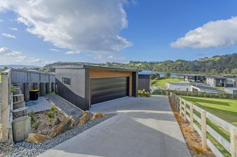 Photo of property in 6 Joyce Harsant Place, Cooks Beach, 3591