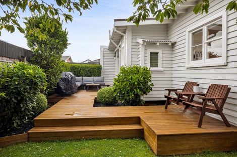 Photo of property in 211 Coronation Avenue, Welbourn, New Plymouth, 4310