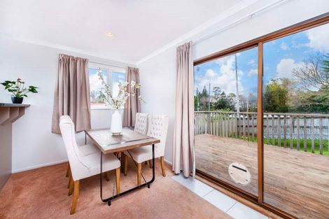Photo of property in 5 Trengove Place, West Harbour, Auckland, 0618