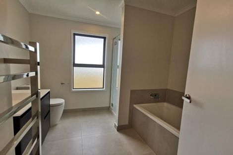 Photo of property in 73 Manarini Road, Westgate, Auckland, 0614