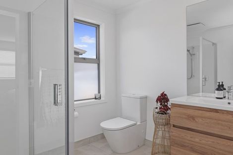 Photo of property in 4 Taniko Lane, Papamoa, 3118