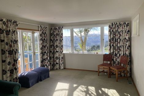 Photo of property in 54 Huntingdon Street, Northland, Wellington, 6012