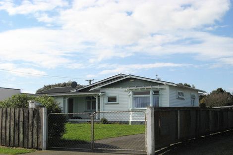 Photo of property in 8 Kings Avenue, Gonville, Whanganui, 4501