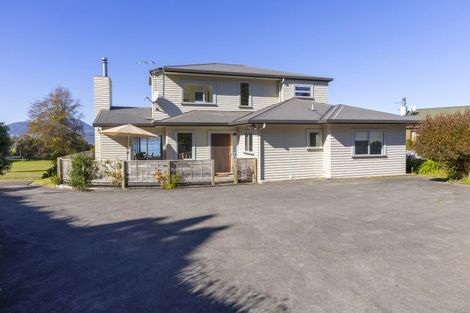 Photo of property in 10 Wakeman Road, Acacia Bay, Taupo, 3330