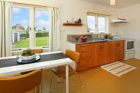 Photo of property in 50 Matipo Road, Te Atatu Peninsula, Auckland, 0610