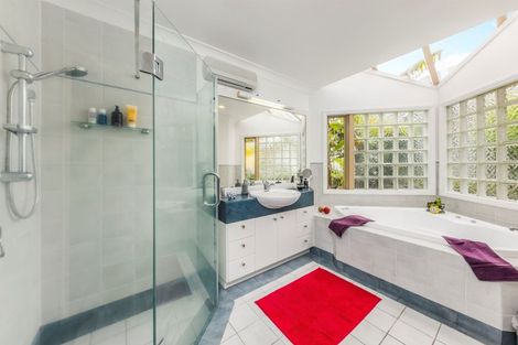 Photo of property in 2 Anaheim Boulevard, Shamrock Park, Auckland, 2016