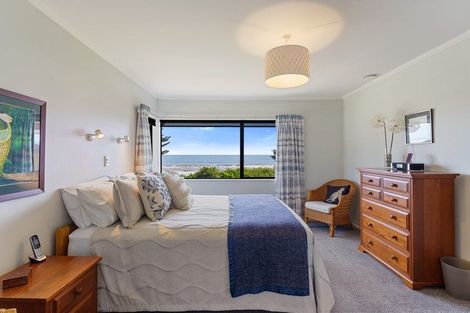 Photo of property in 42 Ames Street, Paekakariki, 5034