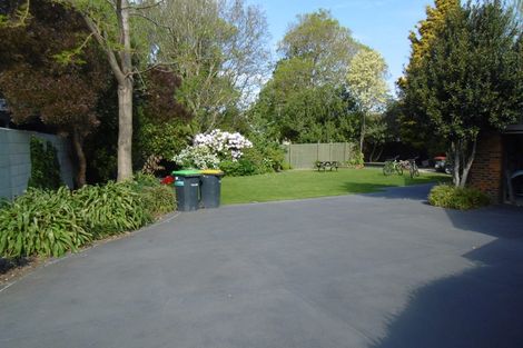 Photo of property in 82b Avonhead Road, Avonhead, Christchurch, 8042