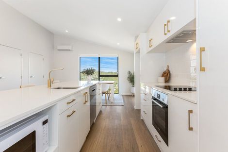 Photo of property in 6 Stockden Place, Karori, Wellington, 6012