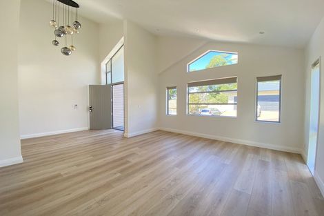 Photo of property in 22 Lorikeet Place, Unsworth Heights, Auckland, 0632