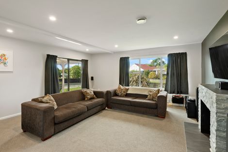 Photo of property in 15 Wilton Crescent, Bishopdale, Christchurch, 8053