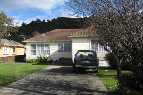 Photo of property in 207 Wainuiomata Road, Wainuiomata, Lower Hutt, 5014
