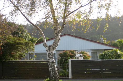 Photo of property in 292 Stokes Valley Road, Stokes Valley, Lower Hutt, 5019