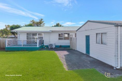 Photo of property in 12 Serrano Place, Clover Park, Auckland, 2023