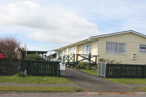 Photo of property in 13 Towai Street, Inglewood, 4330