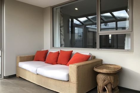 Photo of property in 2/28 Oxley Avenue, St Albans, Christchurch, 8014