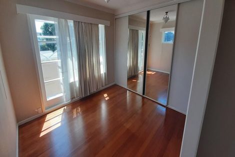 Photo of property in 377a East Coast Road, Mairangi Bay, Auckland, 0630