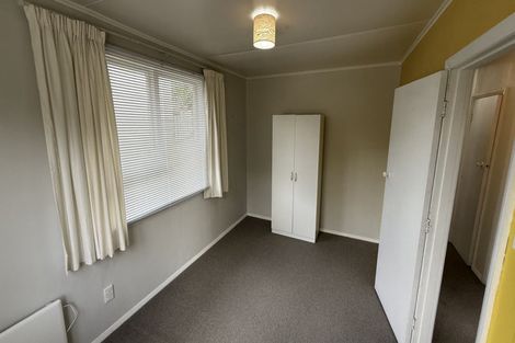 Photo of property in 24 Banks Street, Marfell, New Plymouth, 4310