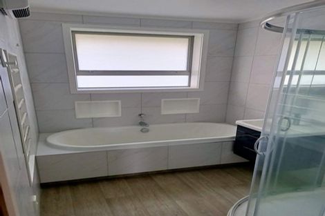 Photo of property in 127 Welcome Bay Road, Welcome Bay, Tauranga, 3112