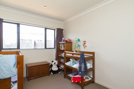 Photo of property in 32 Moana Grove, Waiwhetu, Lower Hutt, 5010