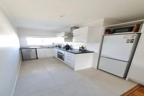 Photo of property in 2/121 Atkin Avenue, Mission Bay, Auckland, 1071